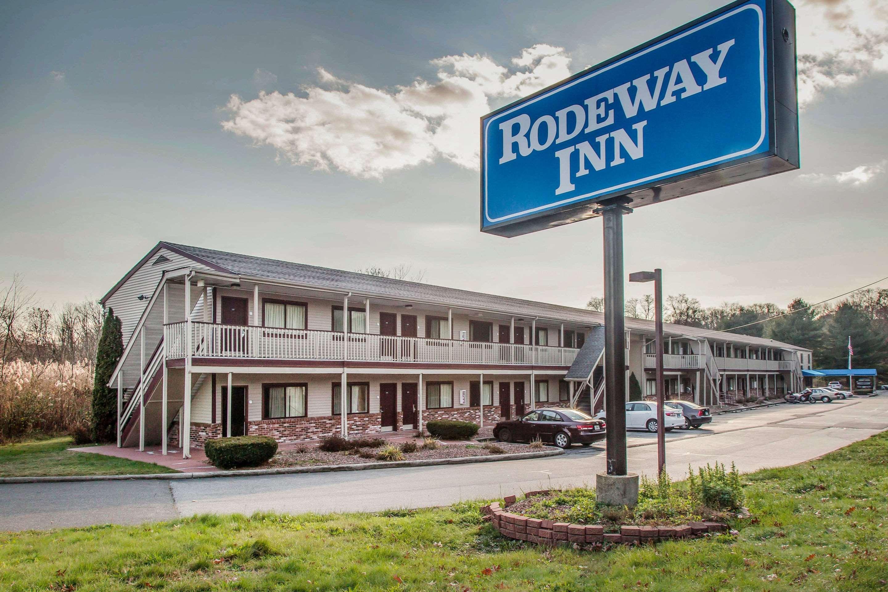 Rodeway Inn Groton Exteriér fotografie